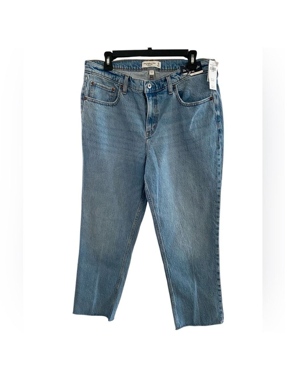 Abercrombie &Fitch curve love 90’s straight mid rise jeans 32 short NWT $90